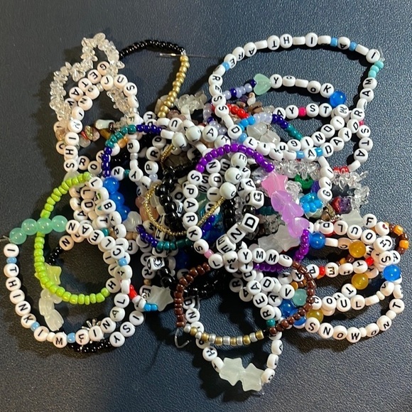 Taylor Swift 10/13 Movie Special. 10 Friendship Bracelets for $13. Bestseller. - Picture 6 of 16